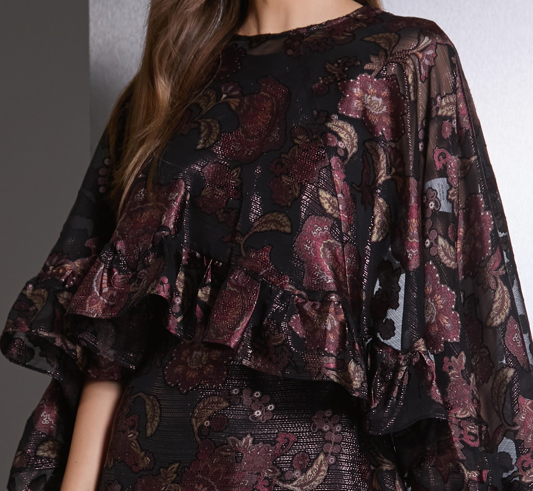 Robe courte à volants - Imprimé floral metalize